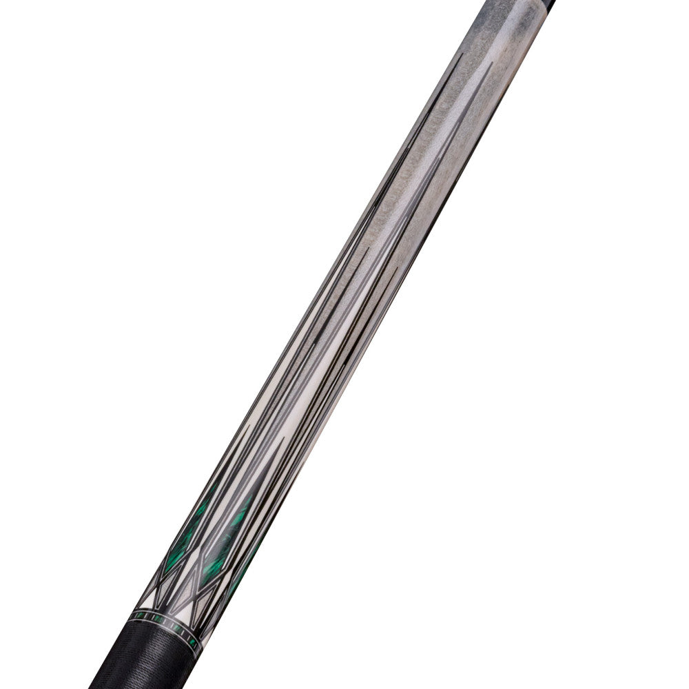 Detailed view of the cue shaft with its graphic design.