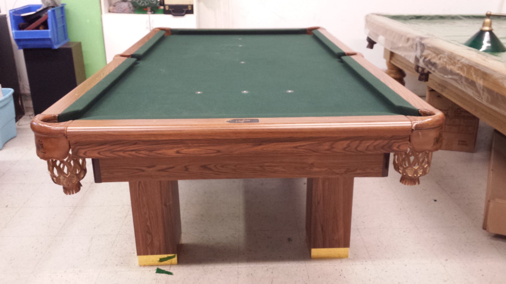 ASKA Dufferin 8-foot pool table with green felt and wooden frame