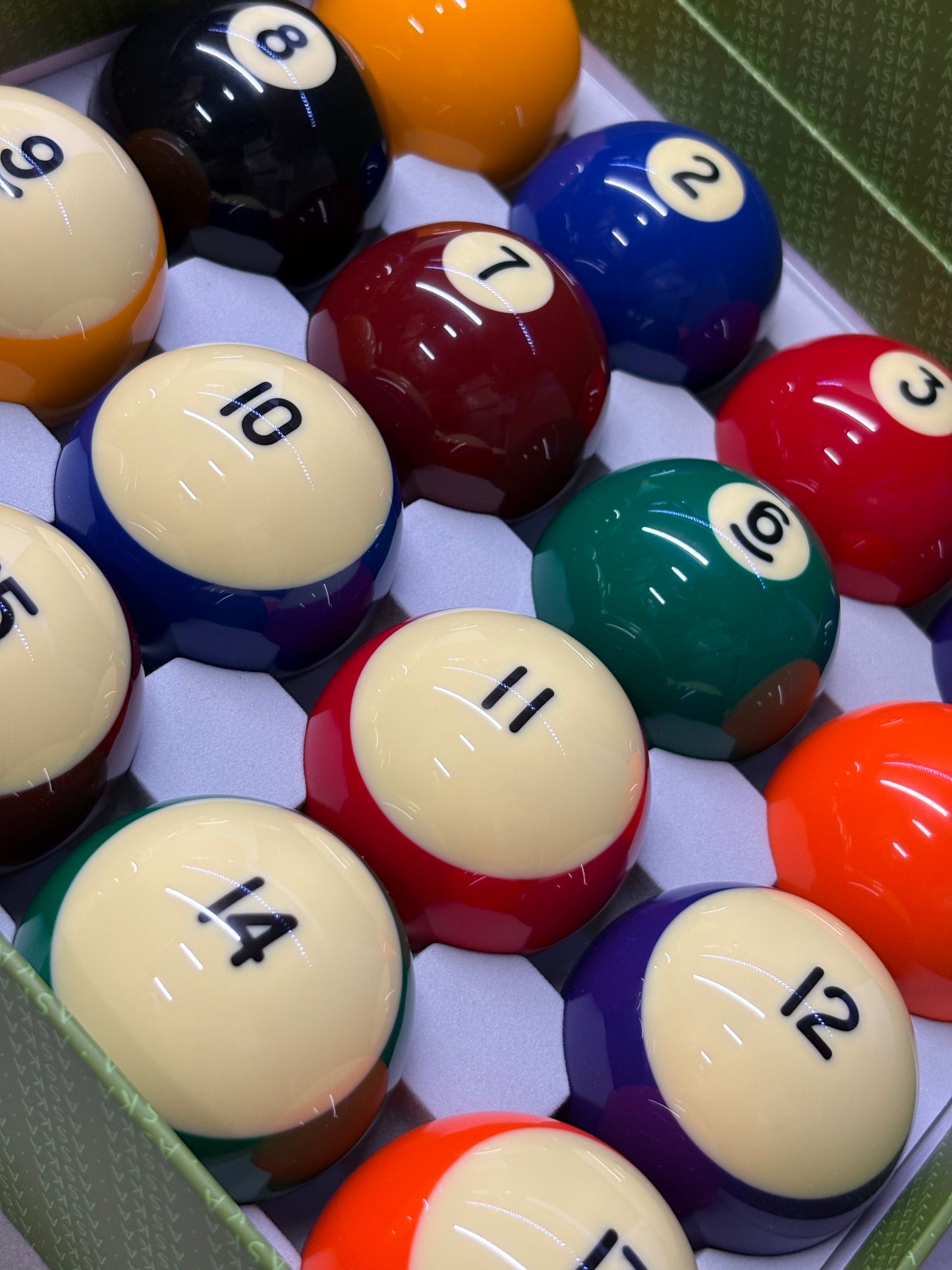 Aska Billiards Pool Boston Numbered Balls Set, 16 Balls Including a Cue Ball, 2 1/4 inch, PB04A